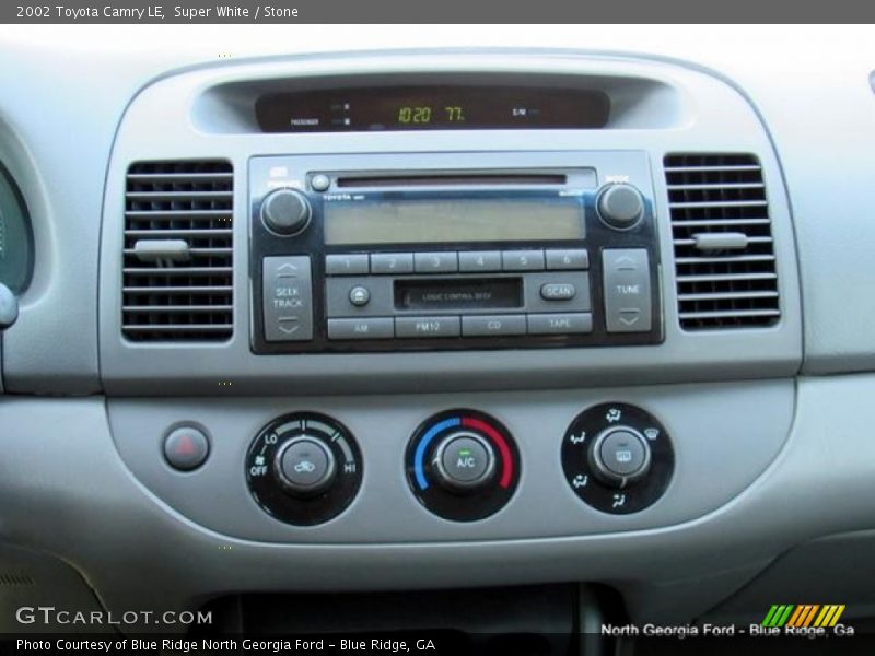 Super White / Stone 2002 Toyota Camry LE