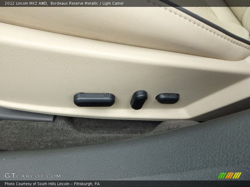 Bordeaux Reserve Metallic / Light Camel 2012 Lincoln MKZ AWD