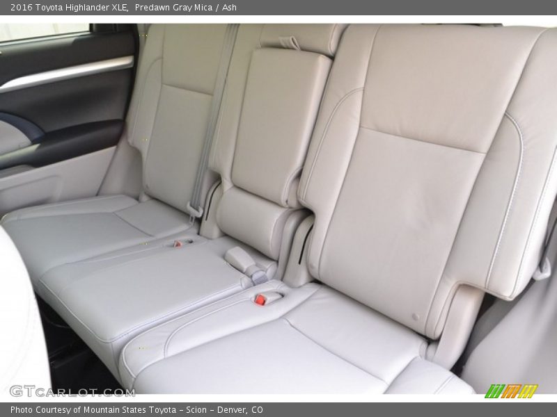 Predawn Gray Mica / Ash 2016 Toyota Highlander XLE