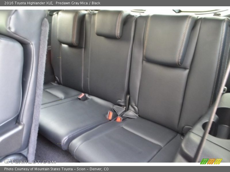 Predawn Gray Mica / Black 2016 Toyota Highlander XLE