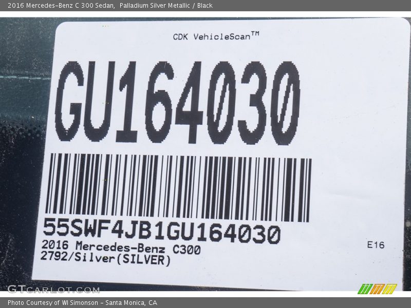 Palladium Silver Metallic / Black 2016 Mercedes-Benz C 300 Sedan