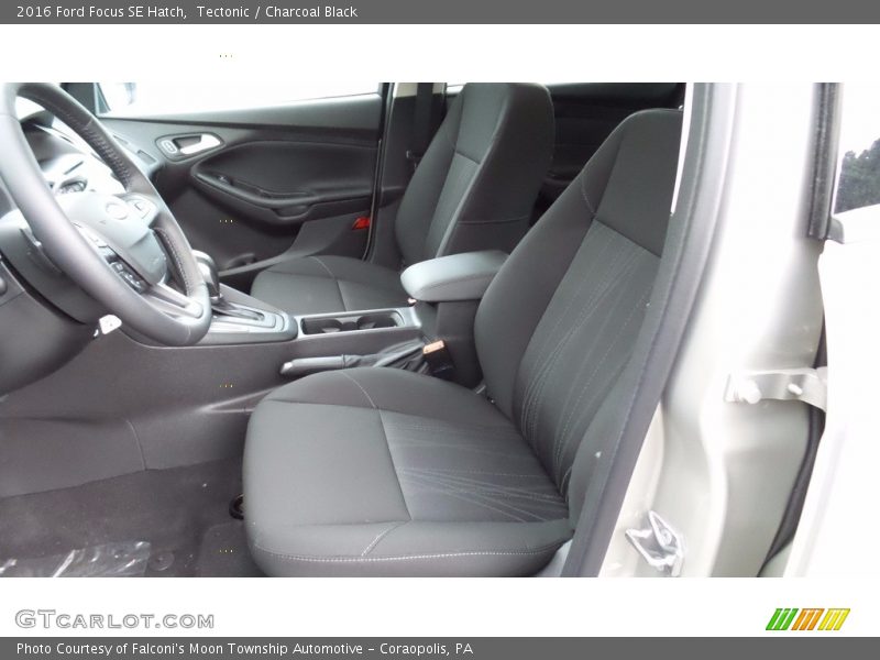 Tectonic / Charcoal Black 2016 Ford Focus SE Hatch
