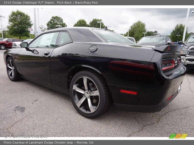 Pitch Black / Black/Ruby Red 2016 Dodge Challenger R/T Shaker