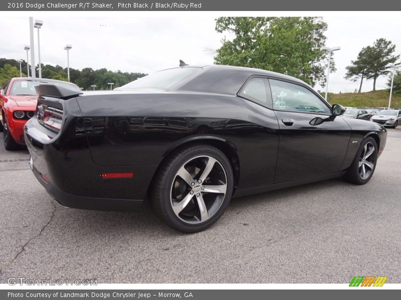 Pitch Black / Black/Ruby Red 2016 Dodge Challenger R/T Shaker