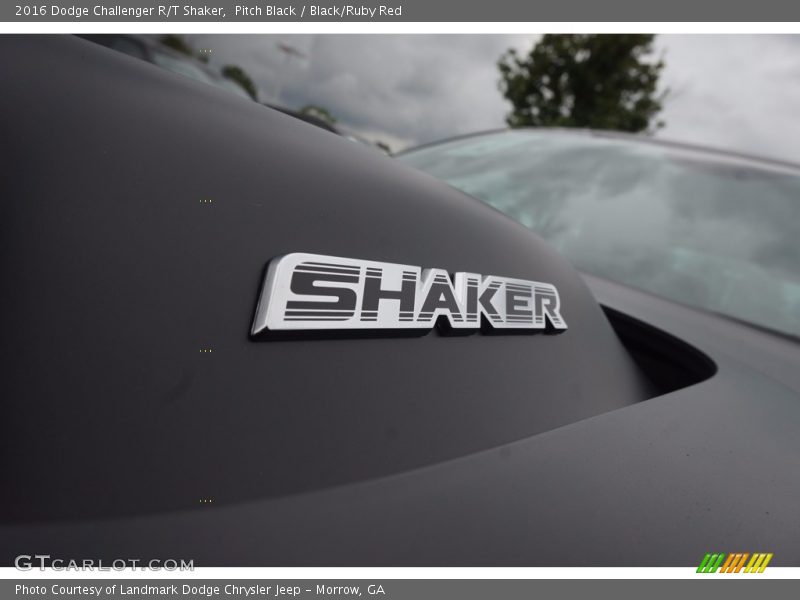 Pitch Black / Black/Ruby Red 2016 Dodge Challenger R/T Shaker