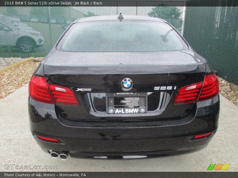 Jet Black / Black 2016 BMW 5 Series 528i xDrive Sedan