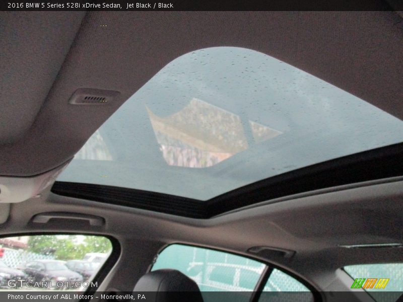 Jet Black / Black 2016 BMW 5 Series 528i xDrive Sedan