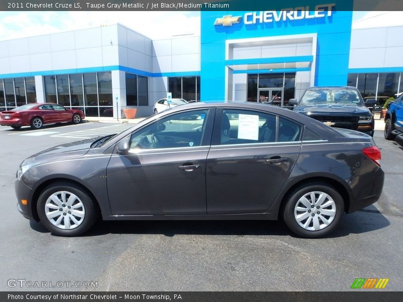 Taupe Gray Metallic / Jet Black/Medium Titanium 2011 Chevrolet Cruze LS
