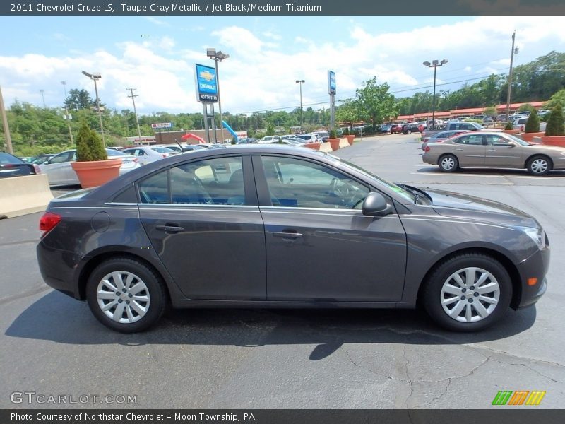 Taupe Gray Metallic / Jet Black/Medium Titanium 2011 Chevrolet Cruze LS