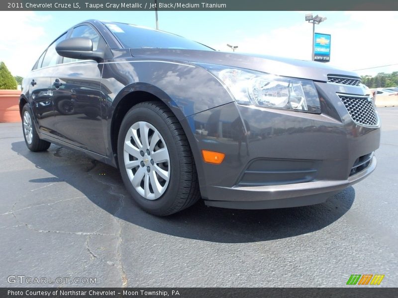 Taupe Gray Metallic / Jet Black/Medium Titanium 2011 Chevrolet Cruze LS