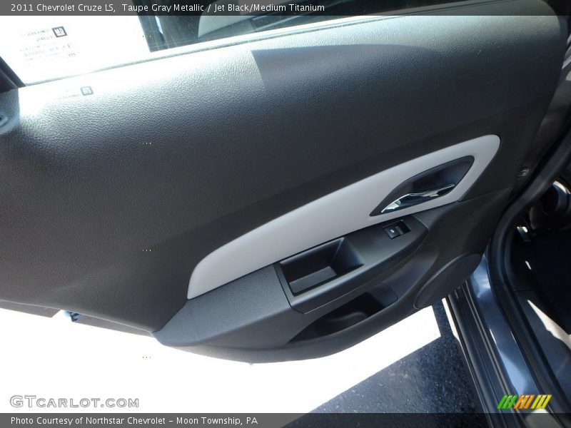 Taupe Gray Metallic / Jet Black/Medium Titanium 2011 Chevrolet Cruze LS