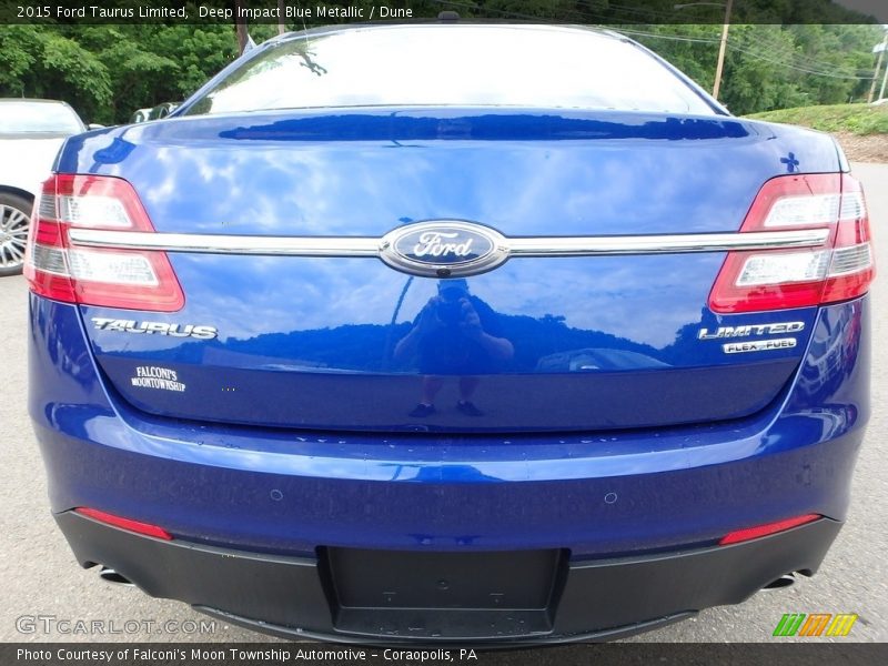 Deep Impact Blue Metallic / Dune 2015 Ford Taurus Limited