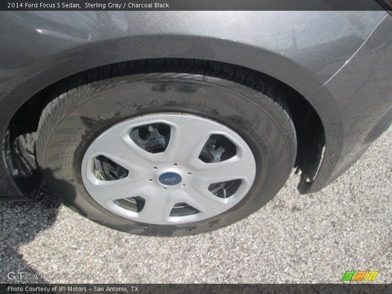 Sterling Gray / Charcoal Black 2014 Ford Focus S Sedan