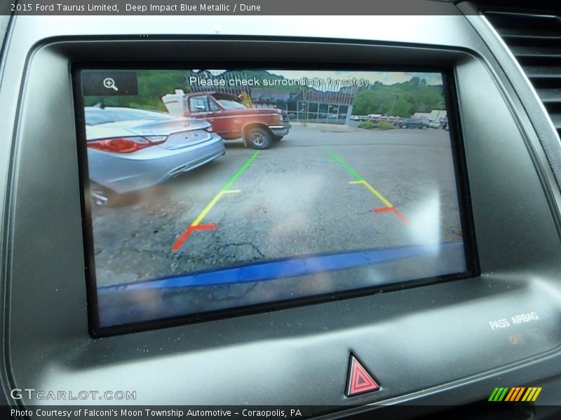 Deep Impact Blue Metallic / Dune 2015 Ford Taurus Limited