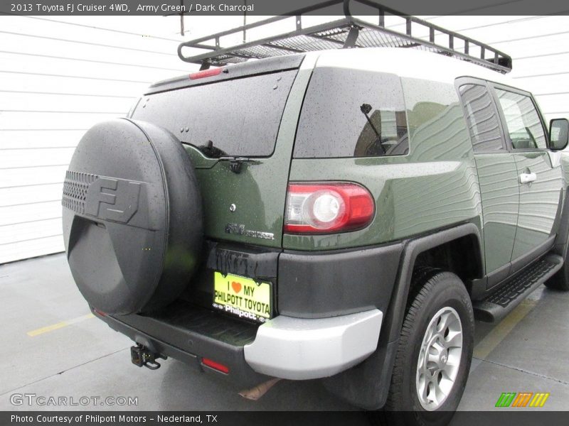 Army Green / Dark Charcoal 2013 Toyota FJ Cruiser 4WD