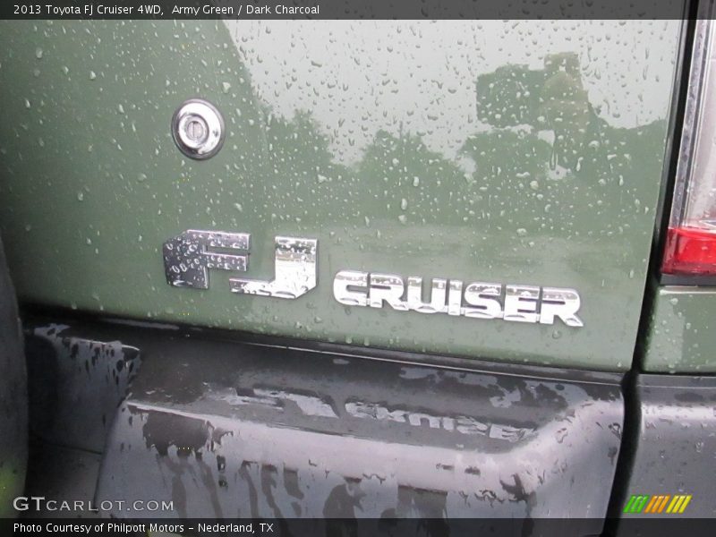 Army Green / Dark Charcoal 2013 Toyota FJ Cruiser 4WD