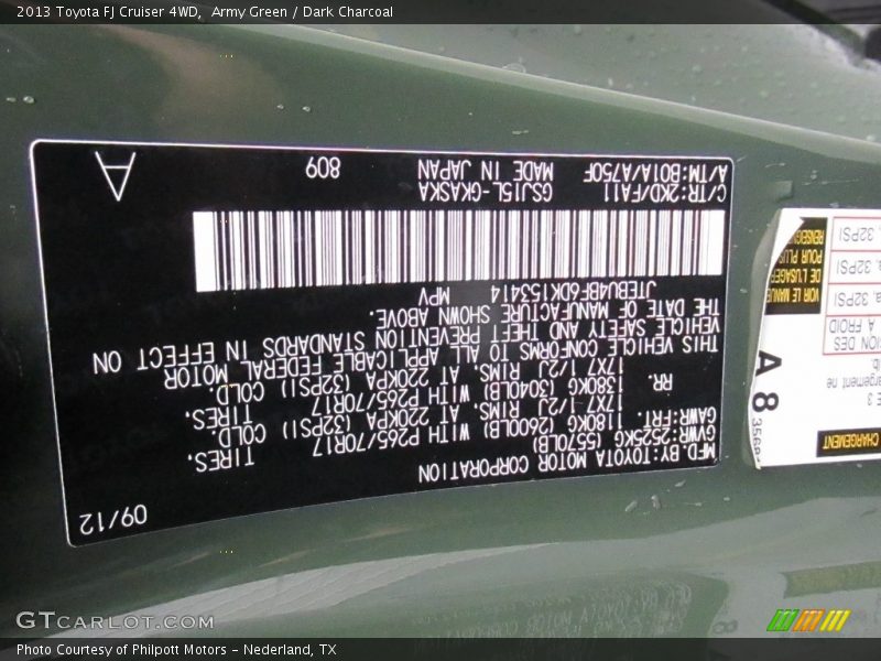 Army Green / Dark Charcoal 2013 Toyota FJ Cruiser 4WD