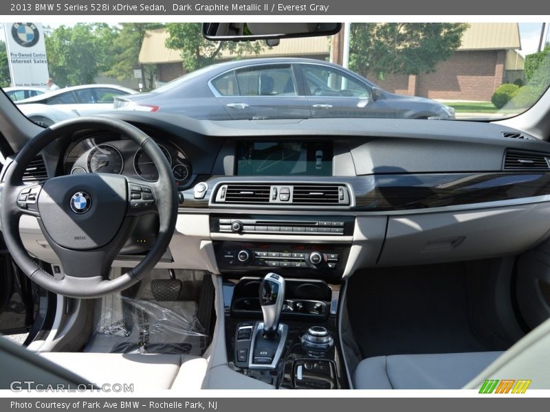 Dark Graphite Metallic II / Everest Gray 2013 BMW 5 Series 528i xDrive Sedan