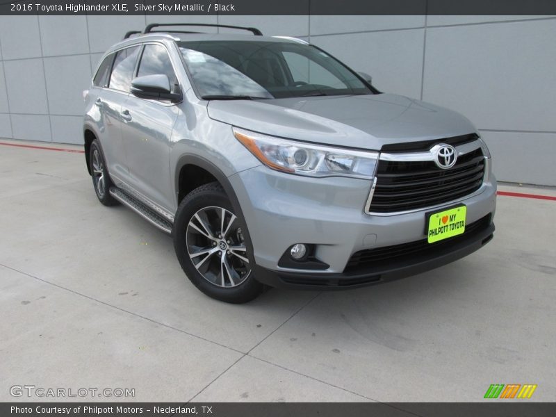 Silver Sky Metallic / Black 2016 Toyota Highlander XLE