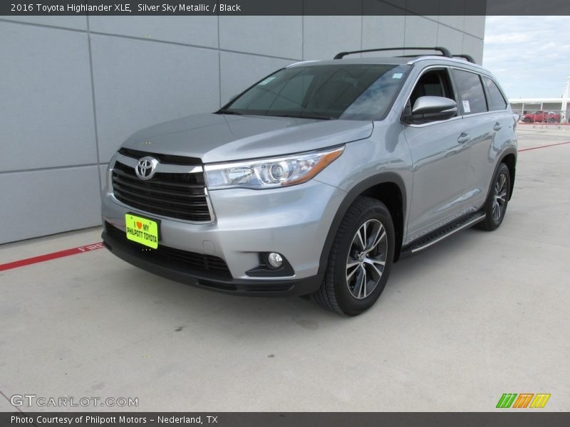 Silver Sky Metallic / Black 2016 Toyota Highlander XLE
