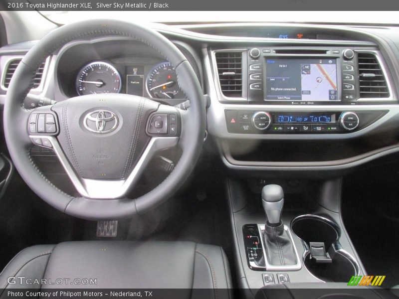 Silver Sky Metallic / Black 2016 Toyota Highlander XLE
