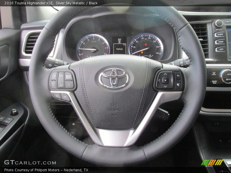 Silver Sky Metallic / Black 2016 Toyota Highlander XLE