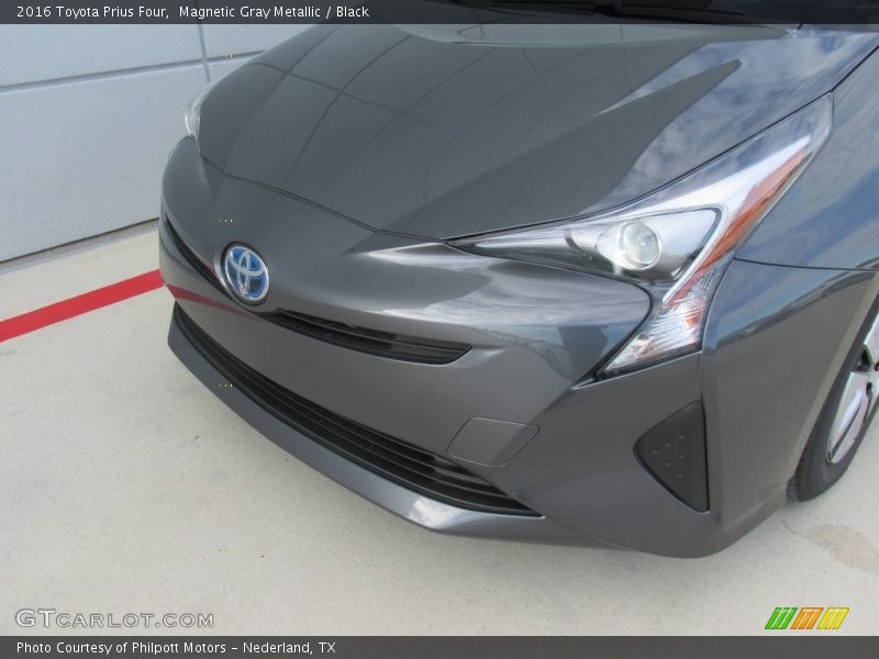 Magnetic Gray Metallic / Black 2016 Toyota Prius Four