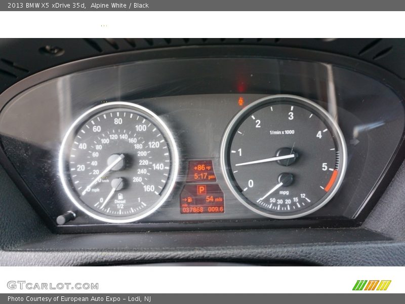 Alpine White / Black 2013 BMW X5 xDrive 35d