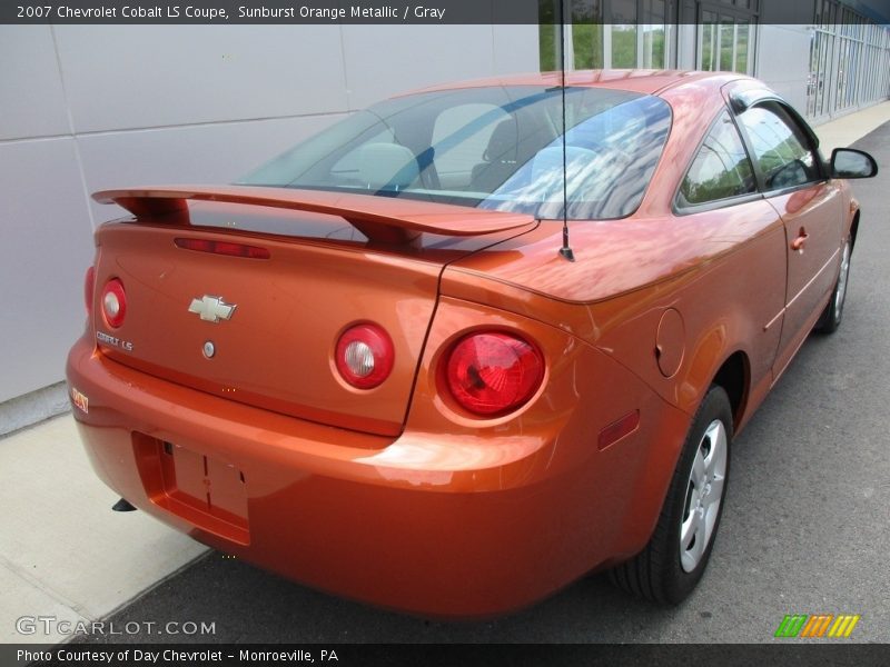 Sunburst Orange Metallic / Gray 2007 Chevrolet Cobalt LS Coupe