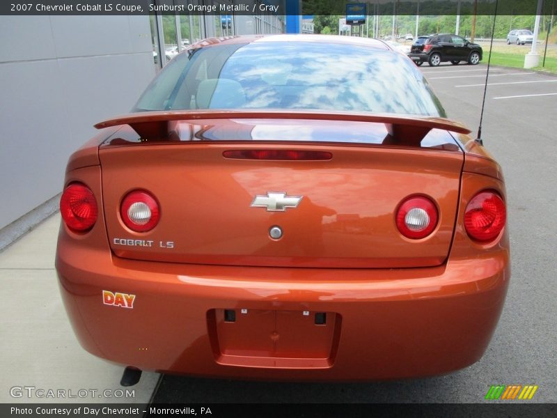 Sunburst Orange Metallic / Gray 2007 Chevrolet Cobalt LS Coupe