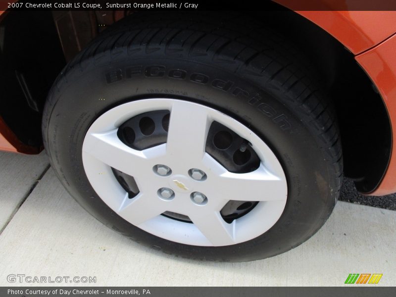 Sunburst Orange Metallic / Gray 2007 Chevrolet Cobalt LS Coupe