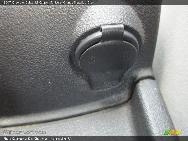Sunburst Orange Metallic / Gray 2007 Chevrolet Cobalt LS Coupe