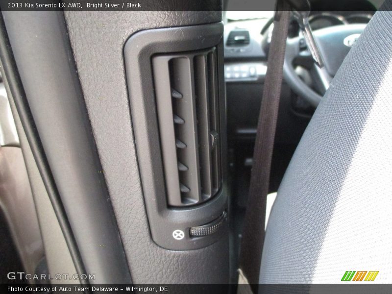 Bright Silver / Black 2013 Kia Sorento LX AWD