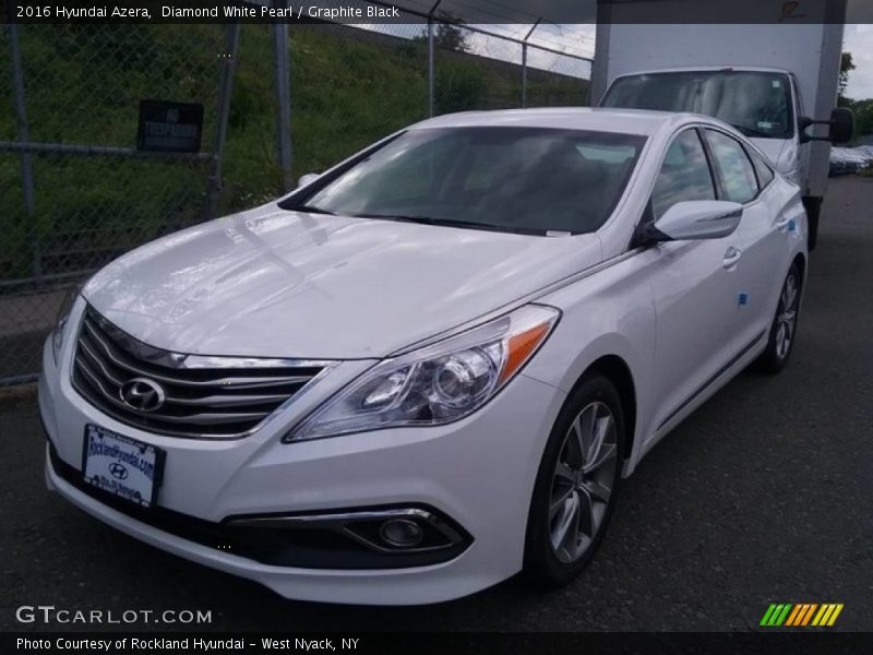 Diamond White Pearl / Graphite Black 2016 Hyundai Azera