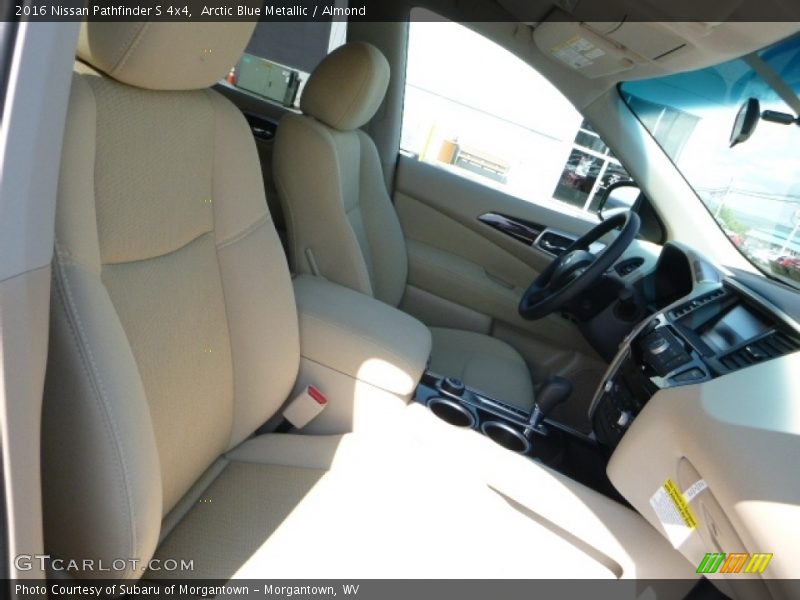 Arctic Blue Metallic / Almond 2016 Nissan Pathfinder S 4x4