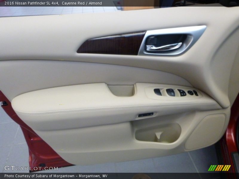 Cayenne Red / Almond 2016 Nissan Pathfinder SL 4x4