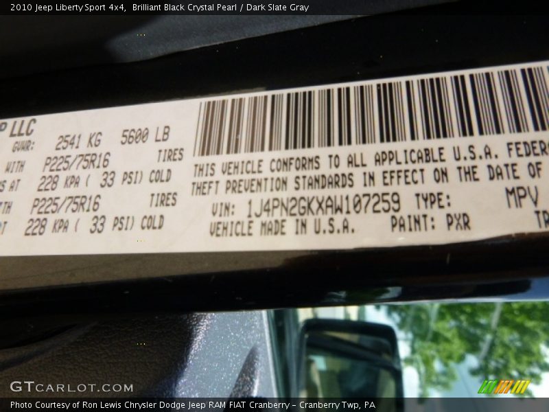 Brilliant Black Crystal Pearl / Dark Slate Gray 2010 Jeep Liberty Sport 4x4