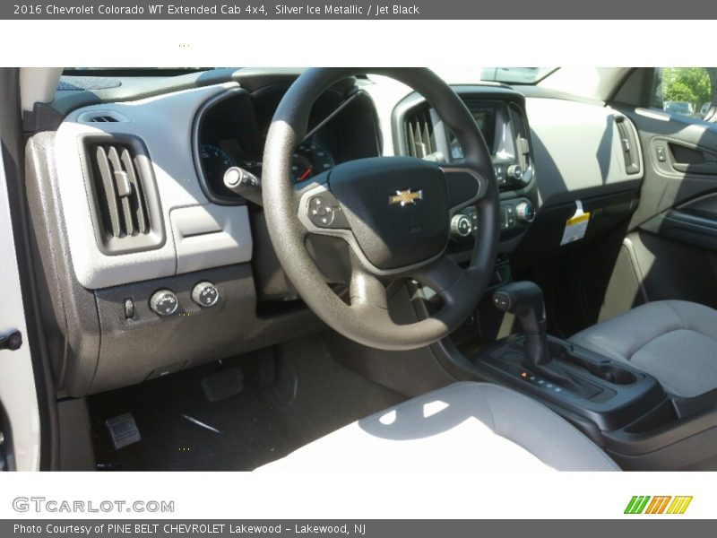 Silver Ice Metallic / Jet Black 2016 Chevrolet Colorado WT Extended Cab 4x4