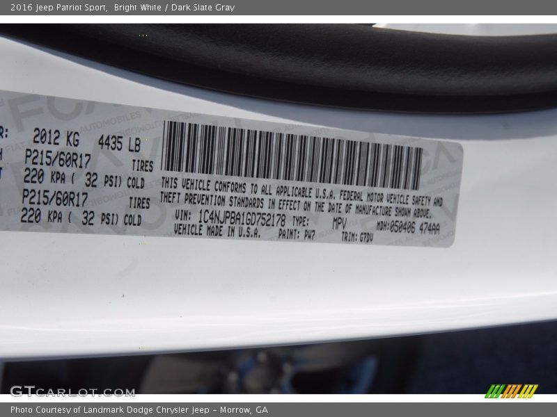 Bright White / Dark Slate Gray 2016 Jeep Patriot Sport