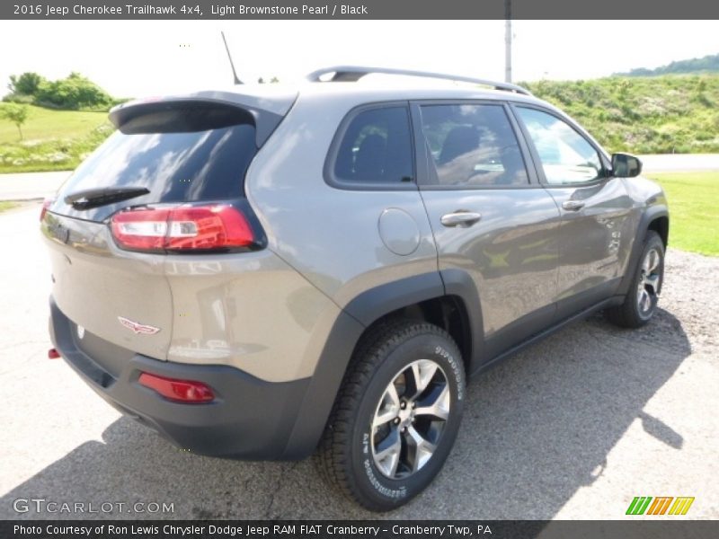 Light Brownstone Pearl / Black 2016 Jeep Cherokee Trailhawk 4x4