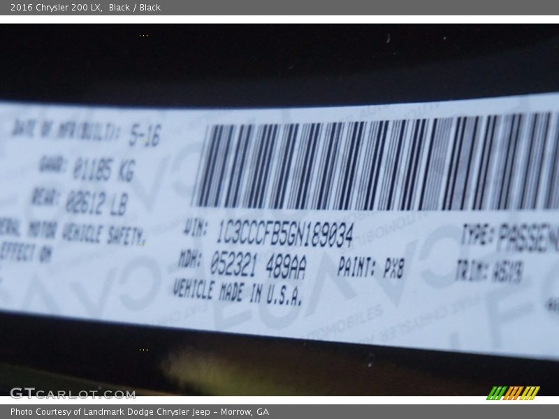 Black / Black 2016 Chrysler 200 LX