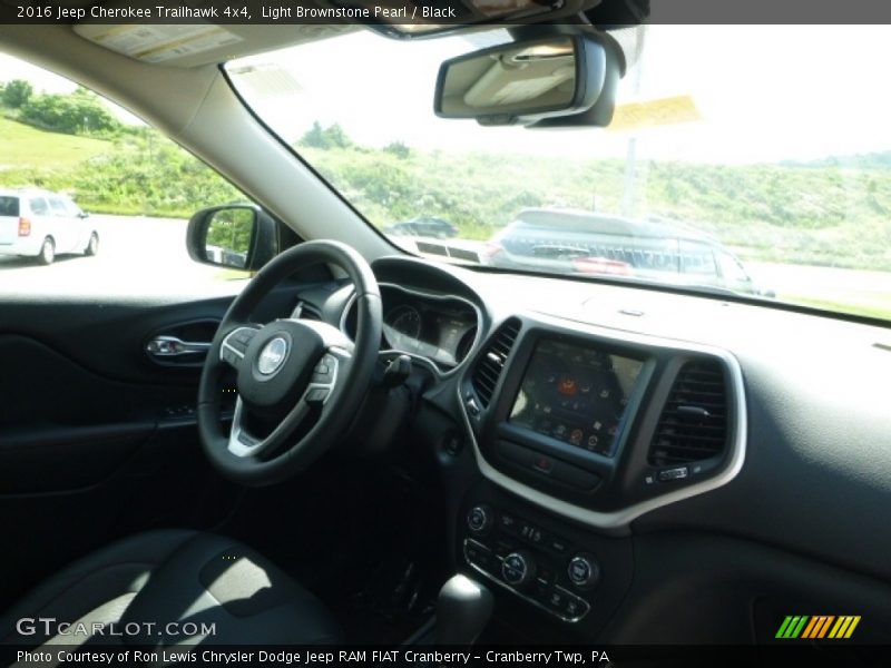 Light Brownstone Pearl / Black 2016 Jeep Cherokee Trailhawk 4x4