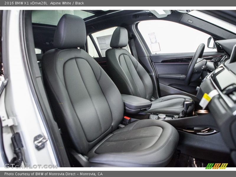 Alpine White / Black 2016 BMW X1 xDrive28i