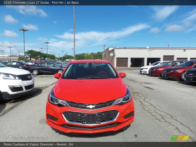 Red Hot / Jet Black 2016 Chevrolet Cruze LT Sedan