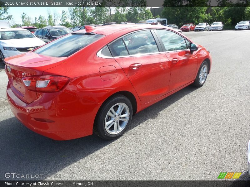 Red Hot / Jet Black 2016 Chevrolet Cruze LT Sedan