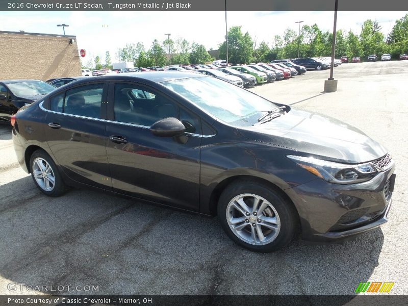 Tungsten Metallic / Jet Black 2016 Chevrolet Cruze LT Sedan