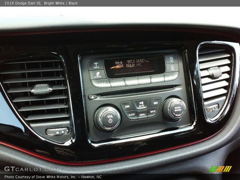 Bright White / Black 2016 Dodge Dart SE