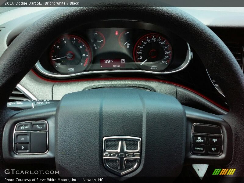 Bright White / Black 2016 Dodge Dart SE