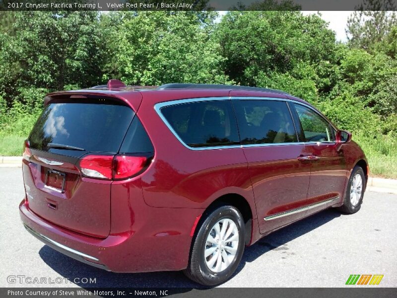 Velvet Red Pearl / Black/Alloy 2017 Chrysler Pacifica Touring L