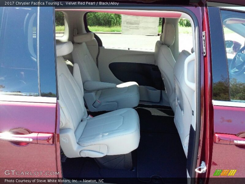 Velvet Red Pearl / Black/Alloy 2017 Chrysler Pacifica Touring L